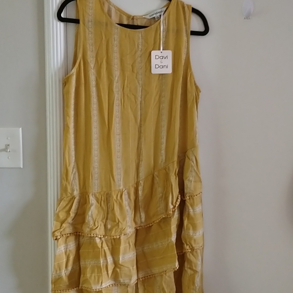 Sleeveless ruffle dress